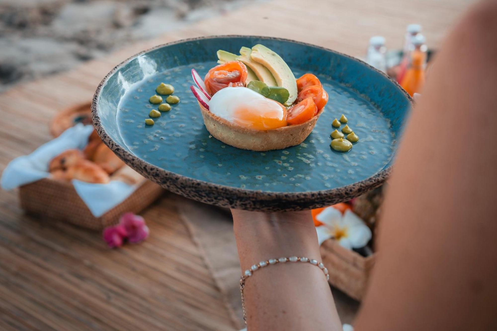 Seven Secrets By Hanging Gardens Senggigi Exterior photo